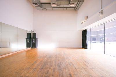 Dance & Yoga Studio in TottenhamDance & Yoga Studio in Tottenham基础图库1